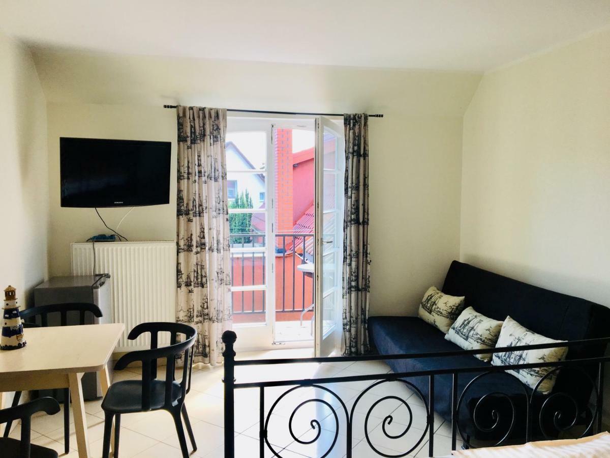 Chelstowka Villa Леба Екстериор снимка